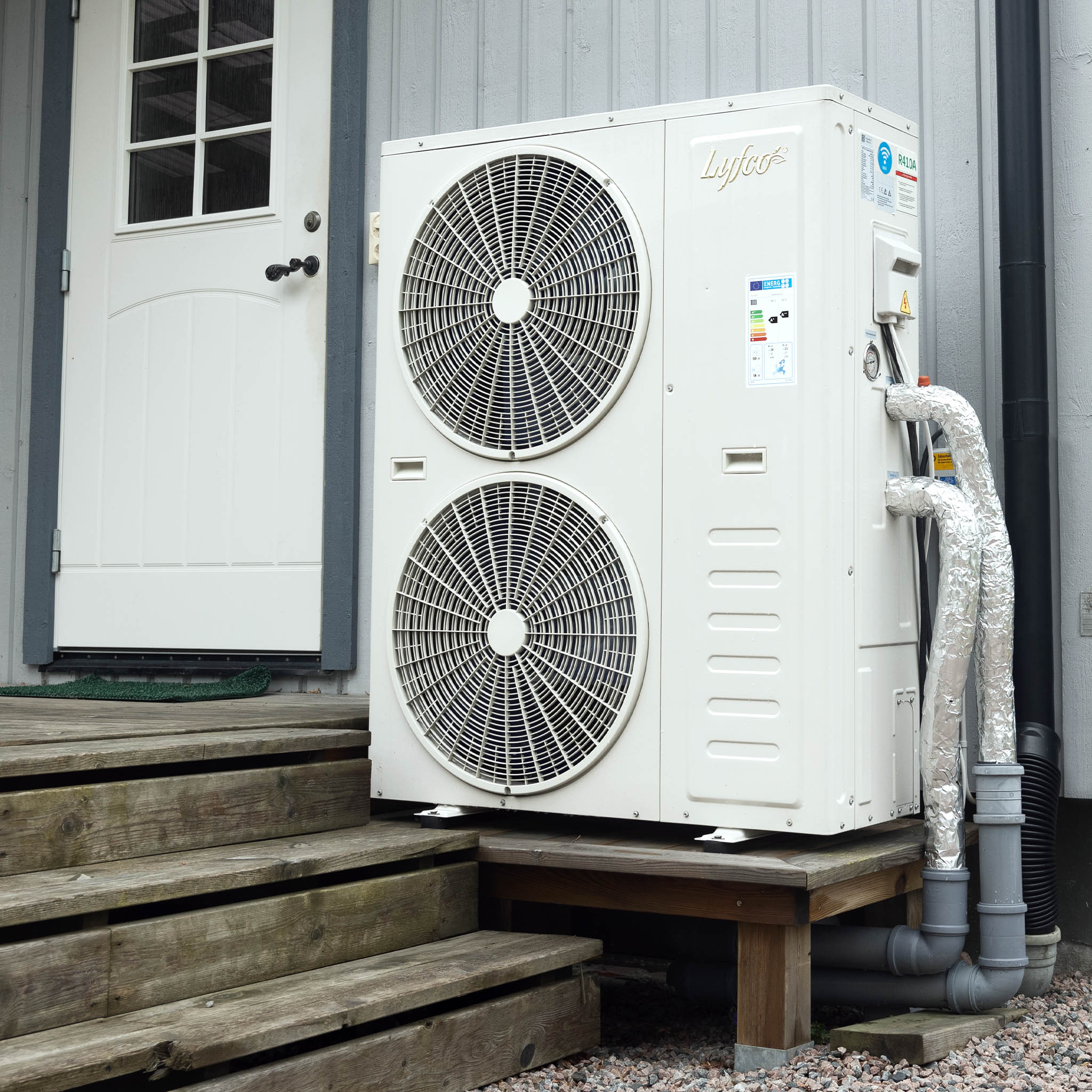 Luft-vatten värmepump 24kW | Klarar -30°C | Värmer 300m² | Inverter | WiFi Luft-vatten värmepump 24kW | Klarar -30°C | Värmer 300m² | Inverter | WiFi