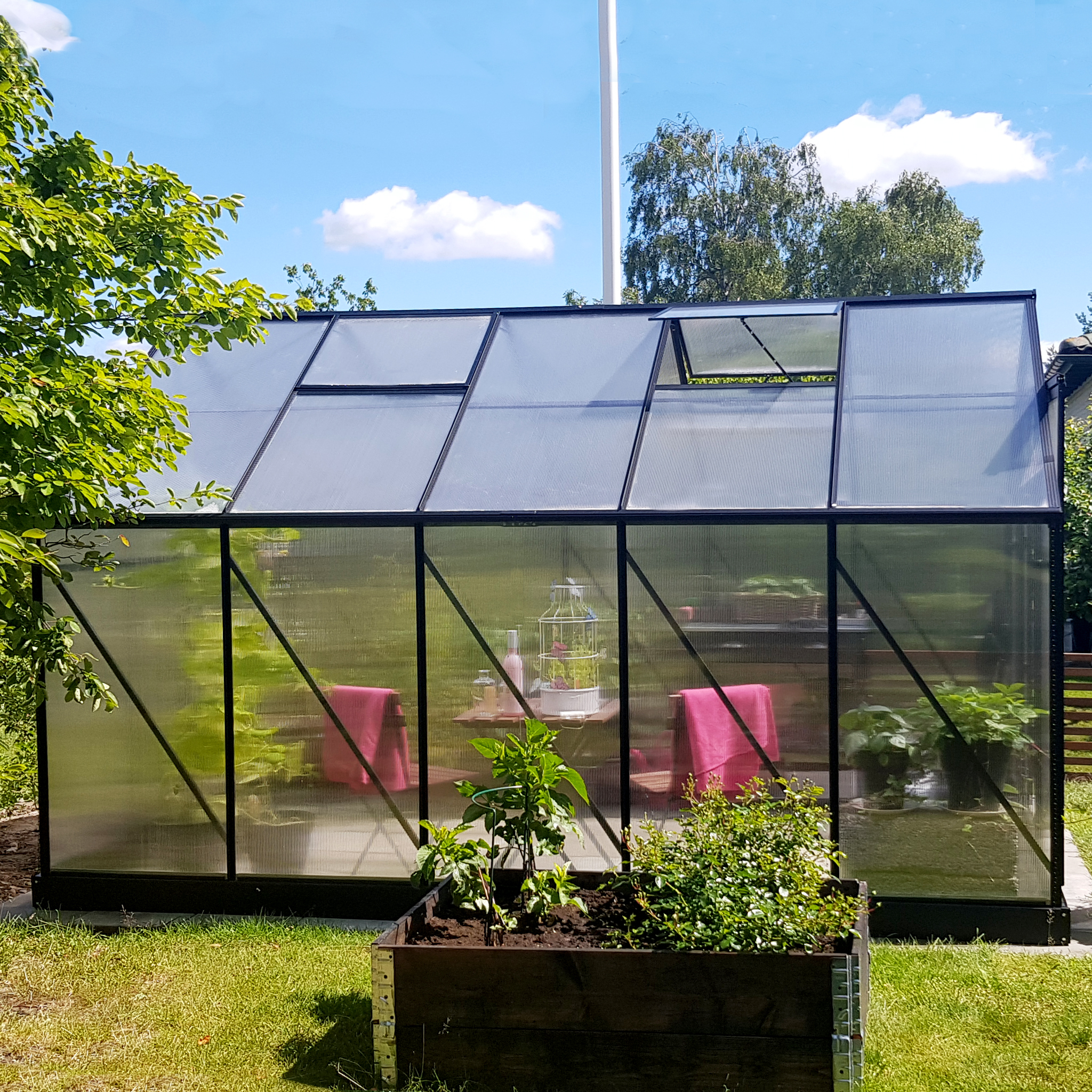 Växthus 8,9m² | Hög odlingshöjd | 6 mm kanalplast Växthus 8,9m² | Hög odlingshöjd | 6 mm kanalplast