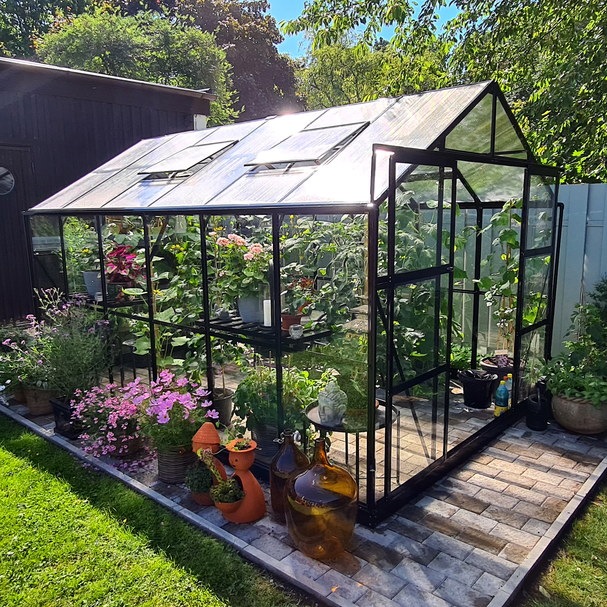 Växthus 9,6 m² | 4mm säkerhetsglas | 5 års stormgaranti Växthus 9,6 m² | 4mm säkerhetsglas | 5 års stormgaranti