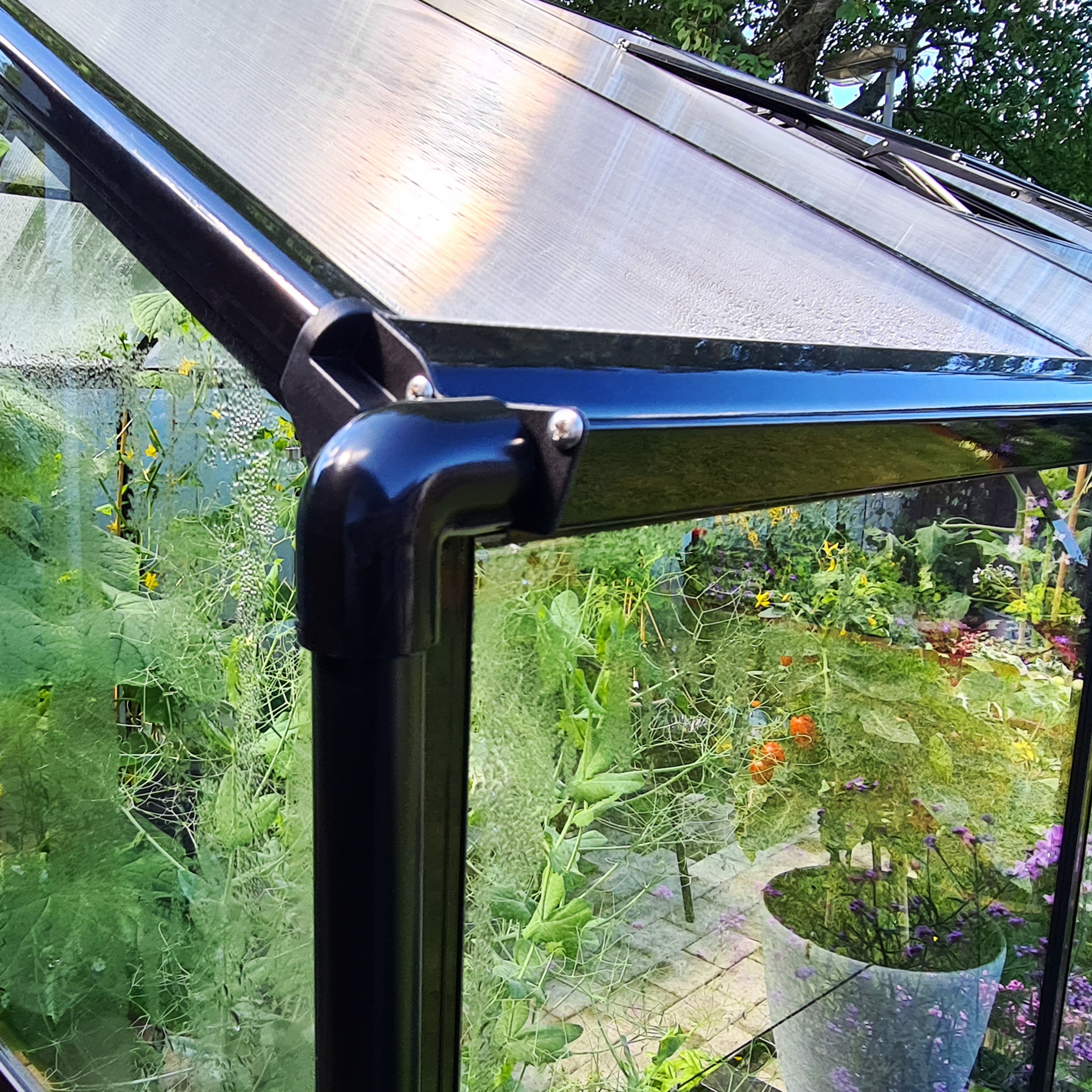 Växthus 9,6 m² | 4mm säkerhetsglas | 5 års stormgaranti Växthus 9,6 m² | 4mm säkerhetsglas | 5 års stormgaranti