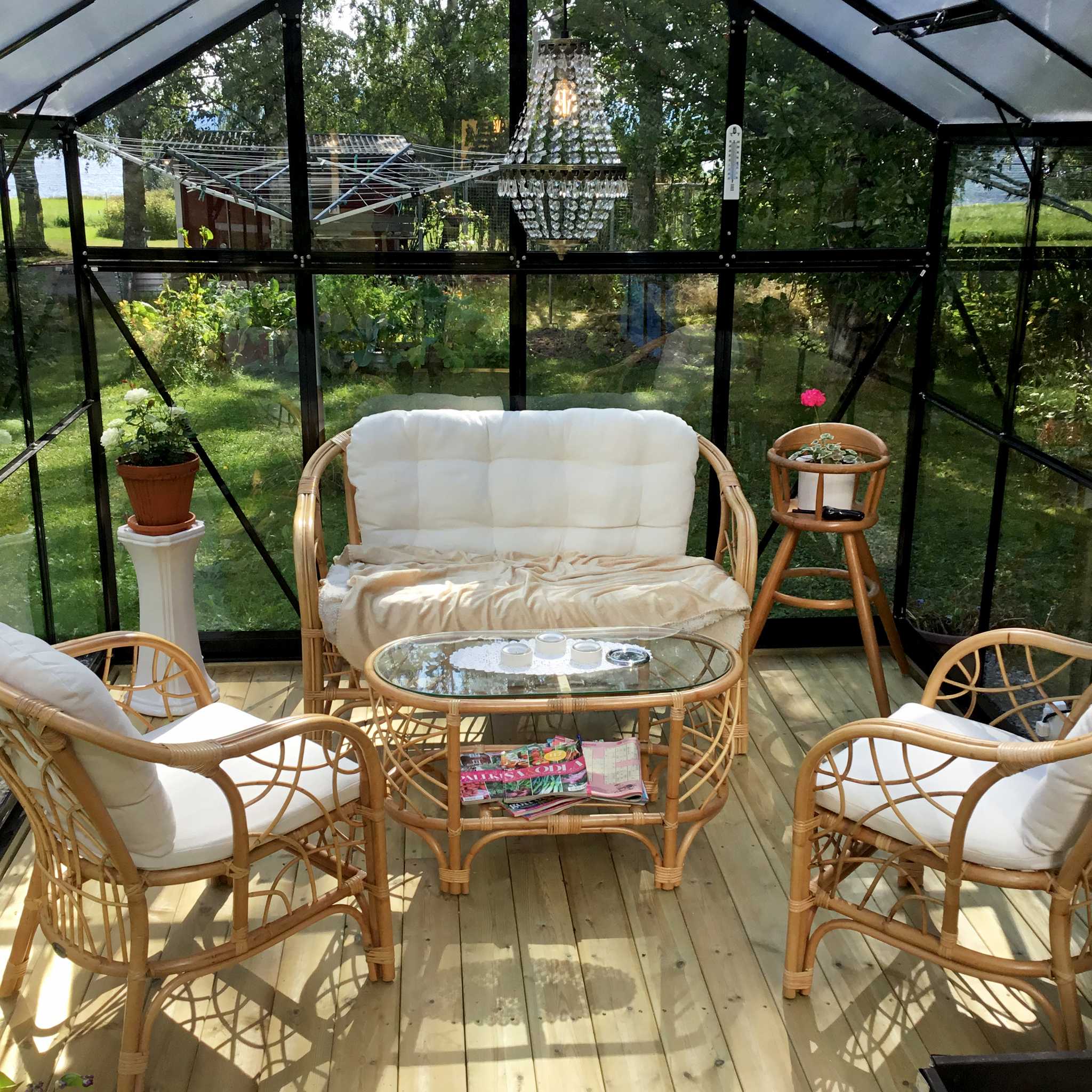 Växthus 16 m² | 4mm säkerhetsglas | 5 års stormgaranti Växthus 16 m² | 4mm säkerhetsglas | 5 års stormgaranti