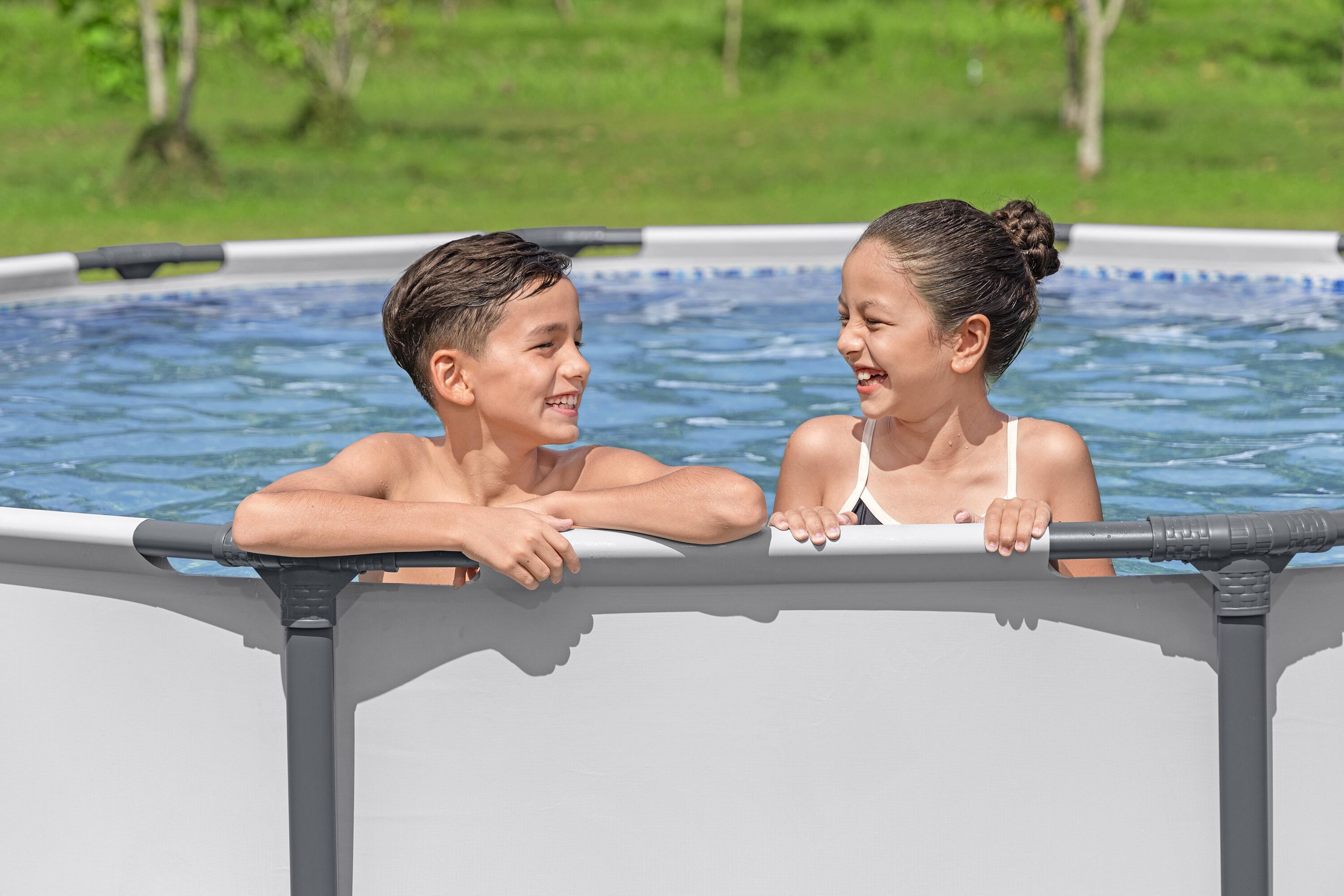 Bestway pool ovan mark Ø4,27m - 122cm djup | Steel Pro MAX (5612X) Bestway pool ovan mark Ø4,27m - 122cm djup | Steel Pro MAX (5612X)