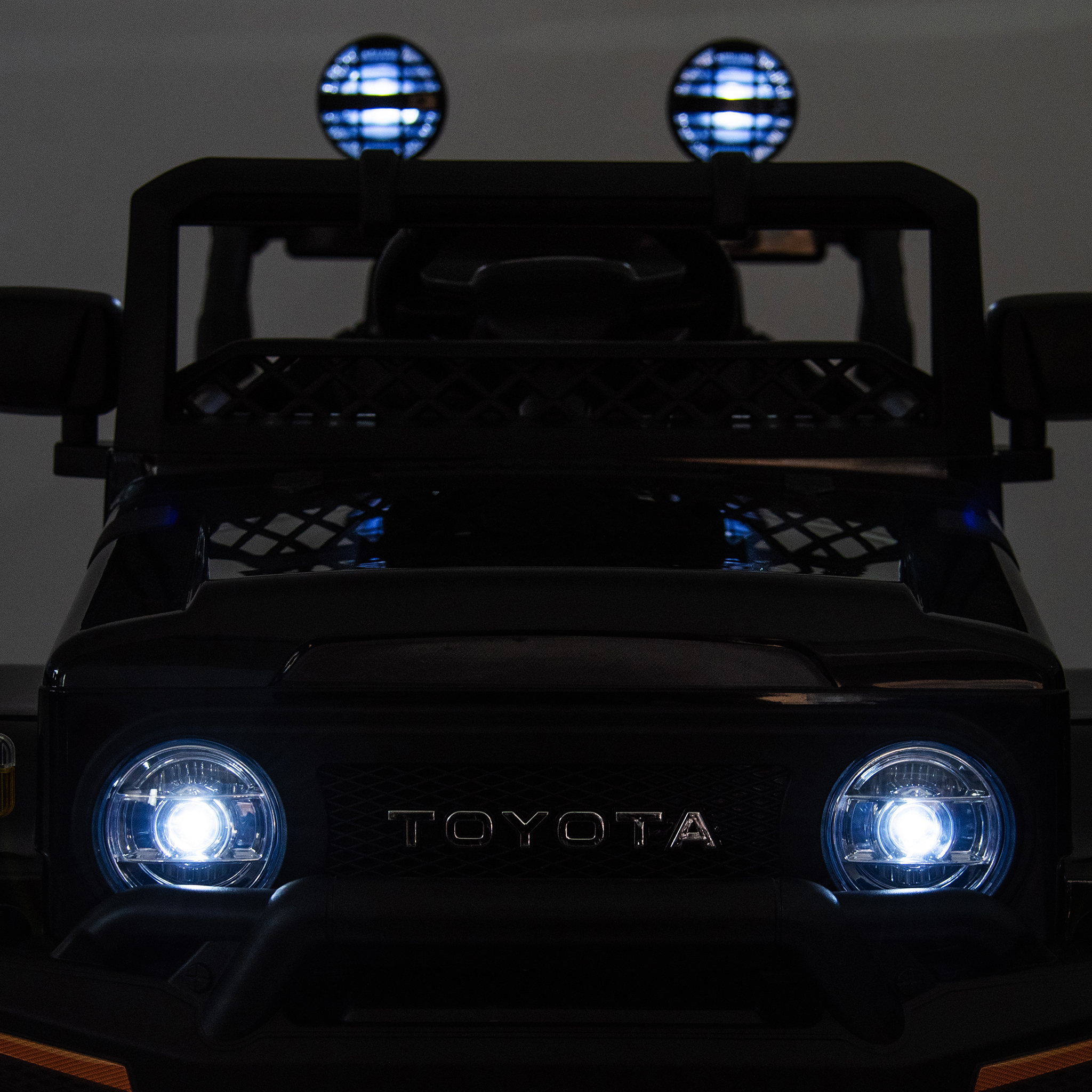 Elbil för barn Toyota FJ Cruiser | 12V - 2x25W | 7Ah Elbil för barn Toyota FJ Cruiser | 12V - 2x25W | 7Ah