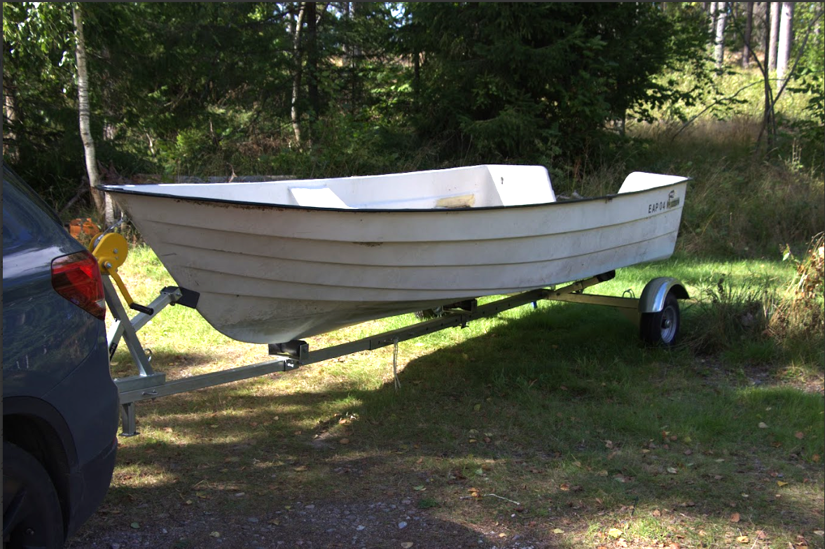Båttrailer med vinsch | Maxlast 540kg | 469x180cm Båttrailer med vinsch | Maxlast 540kg | 469x180cm
