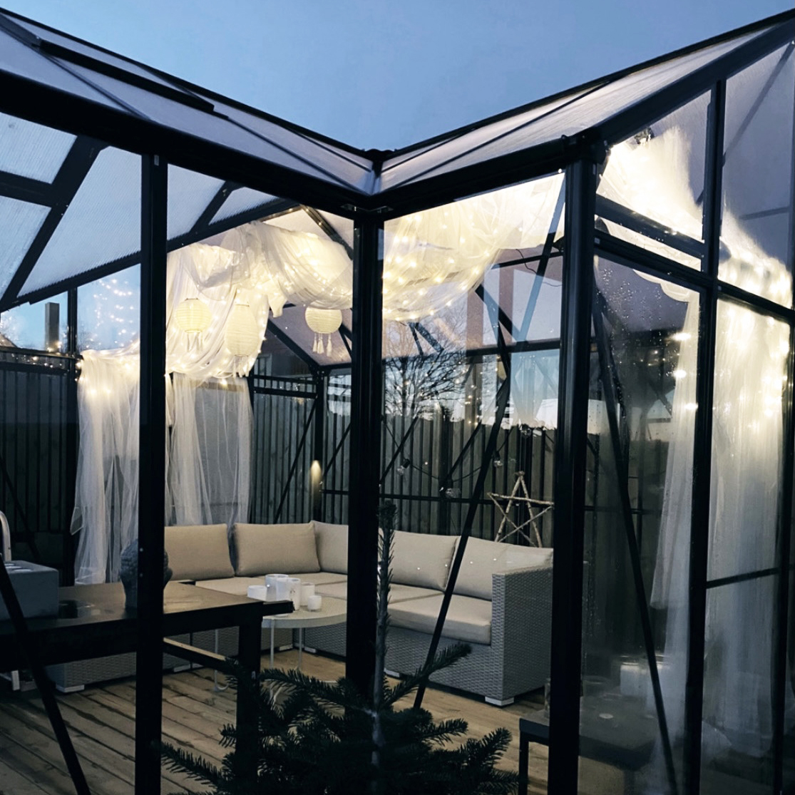 T-format glasväxthus 12,8m² | 4mm säkerhetsglas | 5 års stormgaranti T-format glasväxthus 12,8m² | 4mm säkerhetsglas | 5 års stormgaranti