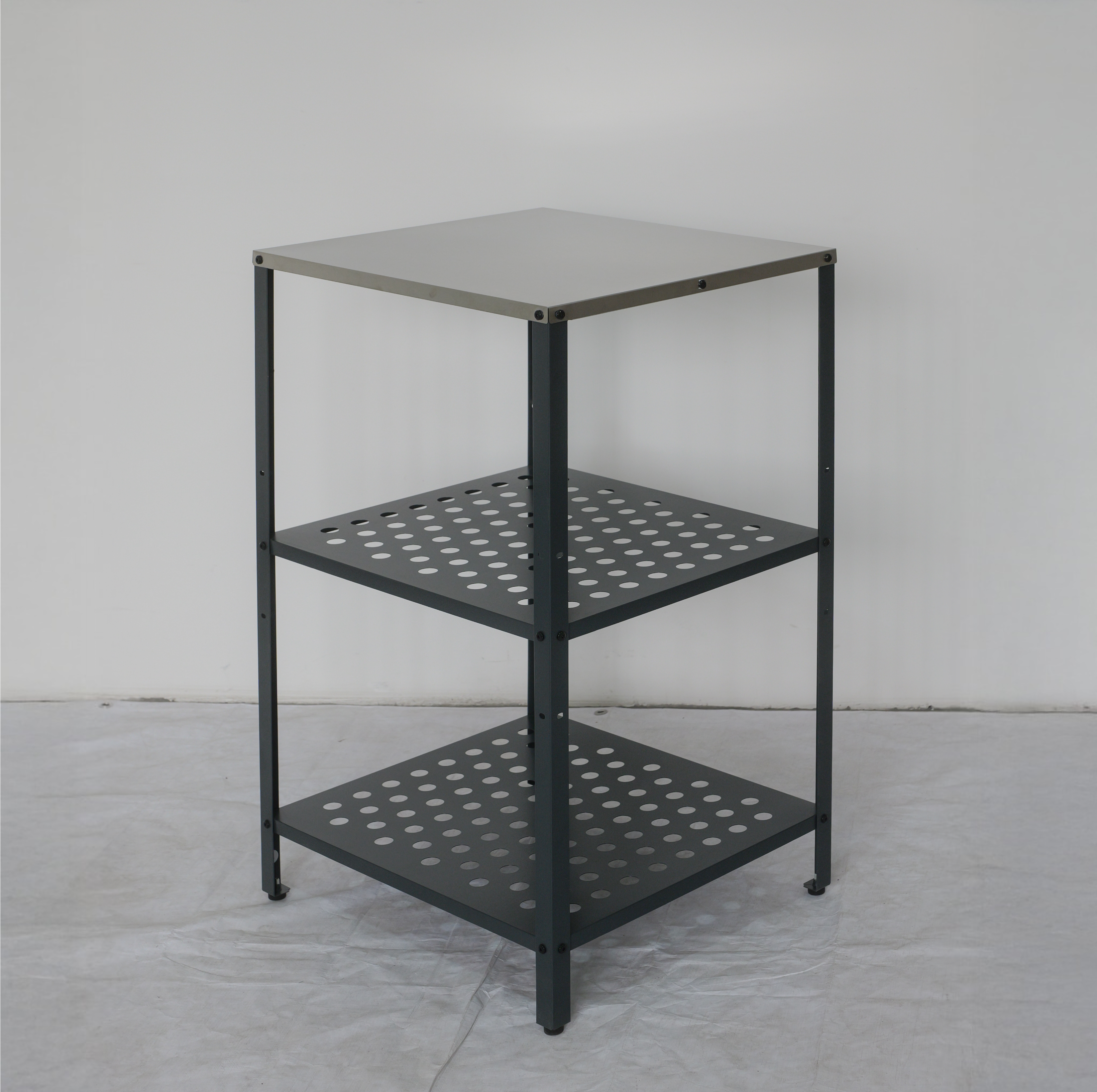 V�xthusbord i galvaniserat st�l | 3 hyllplan | Arbetsbord f�r v�xthus | Svart