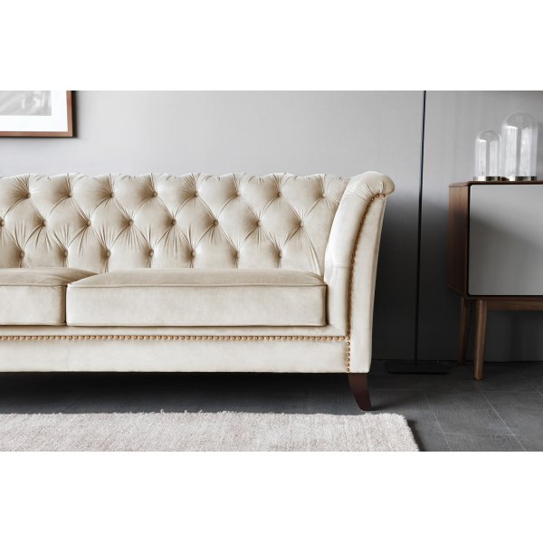 Chesterfieldsoffa 3-sits | Beige sammet, kallskum & avtagbar kl�dsel | Milton