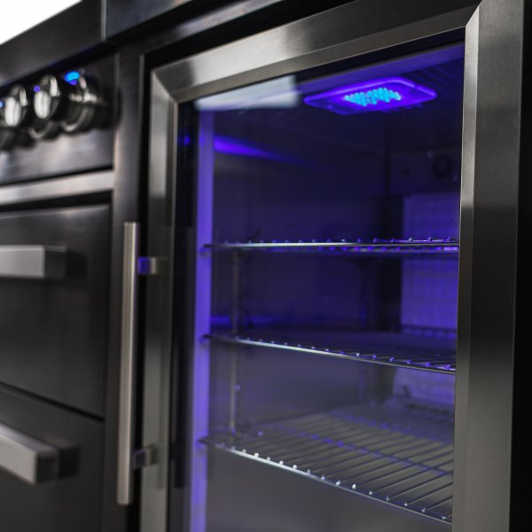 Stor lyxig gasolgrill/utek�k med varmluftsfunktion | Austin Blackline - FYNDVARA