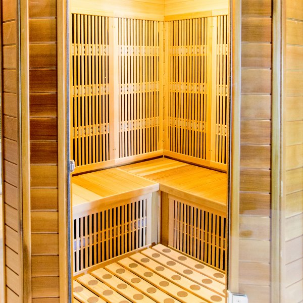 Infraröd bastu - 5 personer | Fullhöjd 210cm | Saarijärvi Infraröd bastu - 5 personer | Fullhöjd 210cm | Saarijärvi