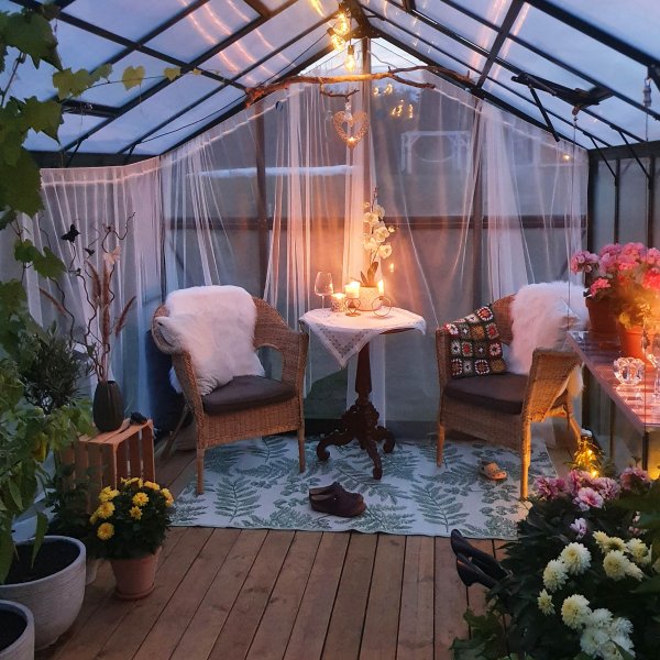 Växthus 12,7m² | 5 års stormgaranti | 4mm säkerhetsglas Växthus 12,7m² | 5 års stormgaranti | 4mm säkerhetsglas