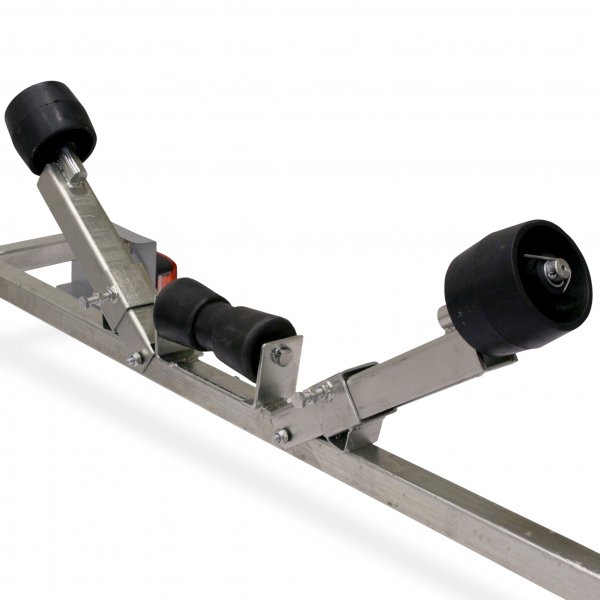 Båttrailer med vinsch | Maxlast 600kg | 433x168cm Båttrailer med vinsch | Maxlast 600kg | 433x168cm