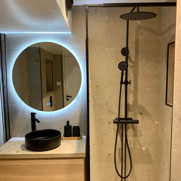 Takduschset med blandare | Brusa - Svart Takduschset med blandare | Brusa - Svart