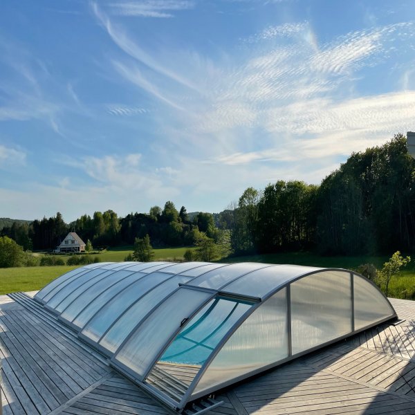 Pooltak 5x10m med sidodrr | Skjutbart - Aluminium