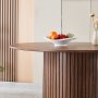 Runt matbord 120 cm i valn�t med plats f�r 4�5 personer | Ludvig