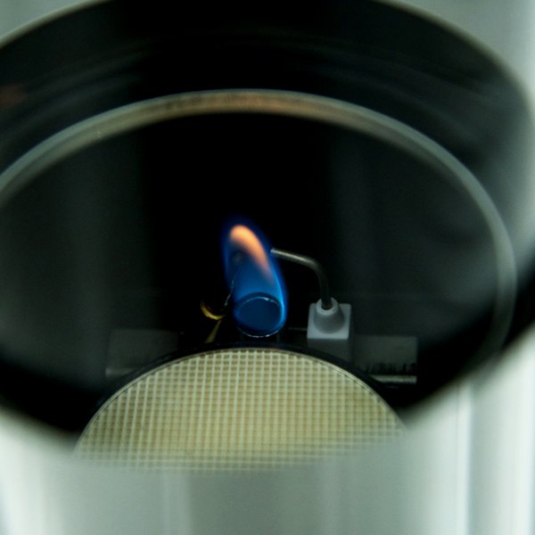 Gasdriven terrassvärmare 13kW | Pyramidformad | Rostfritt stål Gasdriven terrassvärmare 13kW | Pyramidformad | Rostfritt stål