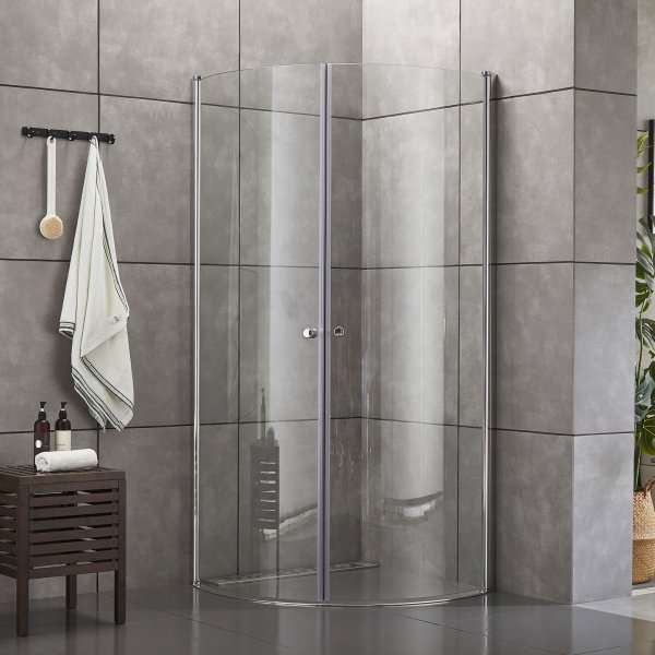 Duschh�rna med rundade d�rrar i 6mm s�kerhetsglas