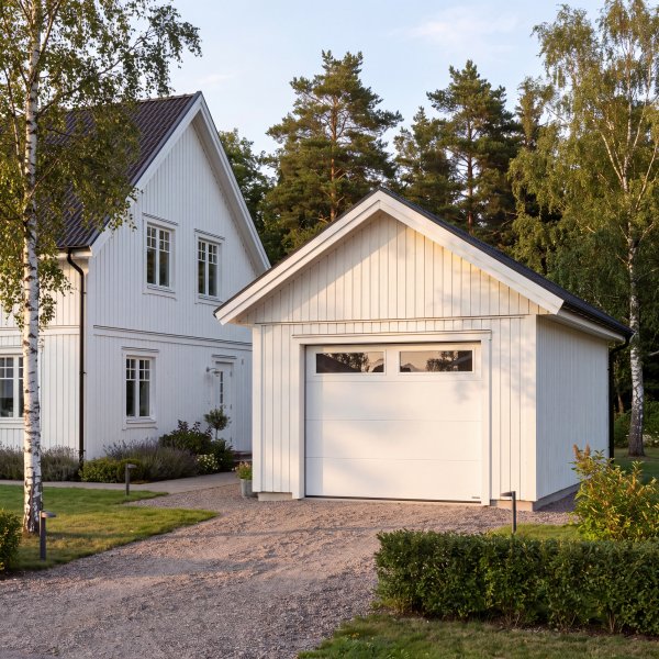 Garageport takskjutport med fjärrstyrning | 2,4m bred | Med fönster Garageport takskjutport med fjärrstyrning | 2,4m bred | Med fönster