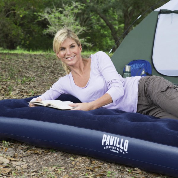 Uppblåsbar madrass | Pavillo Airbed Queen med inbyggd fotpump Uppblåsbar madrass | Pavillo Airbed Queen med inbyggd fotpump