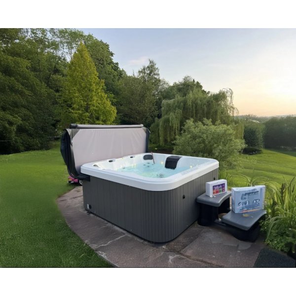 Spabad Zeus  Utespa fr 6 personer | Balboa & Lucite | Lyfco