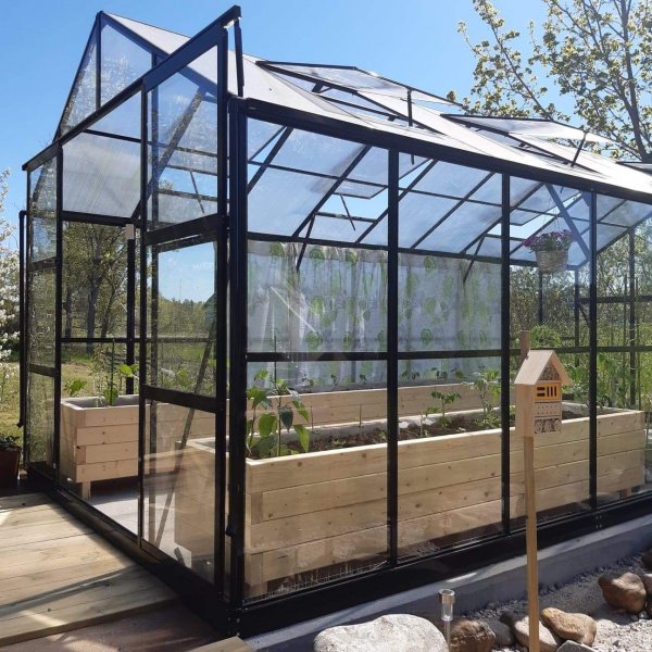 Växthus 14,4m² | 4mm säkerhetsglas | 5 års stormgaranti Växthus 14,4m² | 4mm säkerhetsglas | 5 års stormgaranti