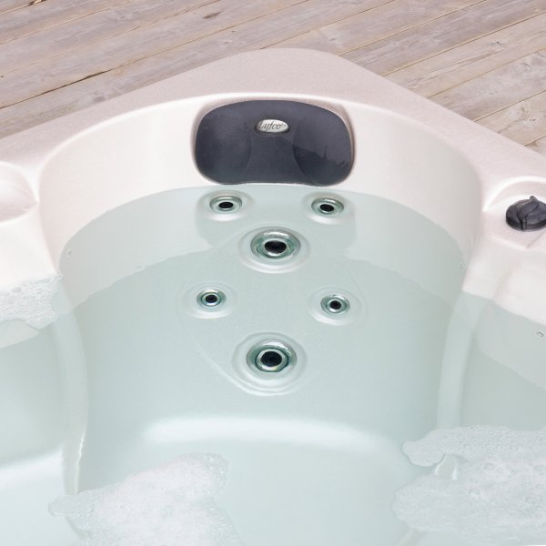 Spabad Eden - 5 personer | 215x215x86 cm | Balboa system | Lyfco Spabad Eden - 5 personer | 215x215x86 cm | Balboa system | Lyfco