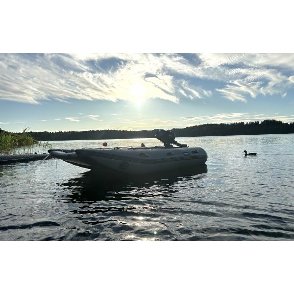 Katamaran Gummibt 300 cm | Uppblsbar bt fr 4 personer | Lyfco