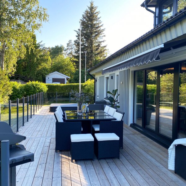 Matgrupp utemöbler | 10 sittplatser | Konstrotting | Lyfco Skärhamn Matgrupp utemöbler | 10 sittplatser | Konstrotting | Lyfco Skärhamn