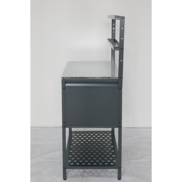 V�xthusbord med sk�p i galvaniserat st�l | F�rvaring & verktygshyllor | M�rkgr�