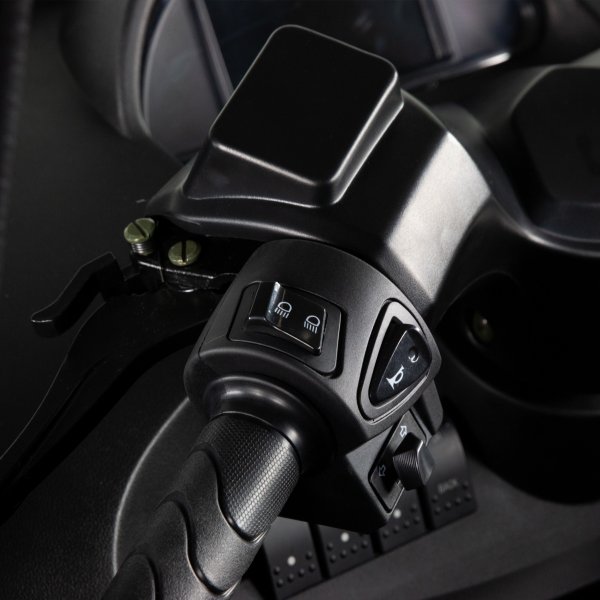 Elmopedbil trehjulig 2000W | Klass 1 | 45 km/tim | Svart Elmopedbil trehjulig 2000W | Klass 1 | 45 km/tim | Svart