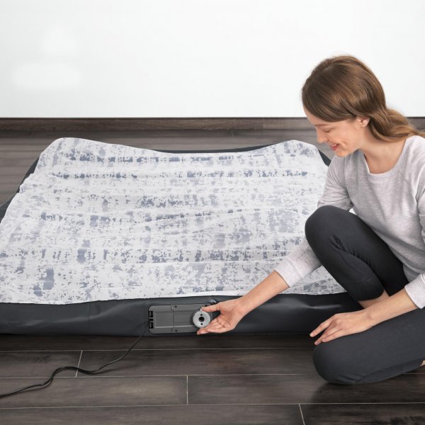 Uppbl�sbar madrass | Inbyggd pump | Tritech Airbed Queen Fashion Flock