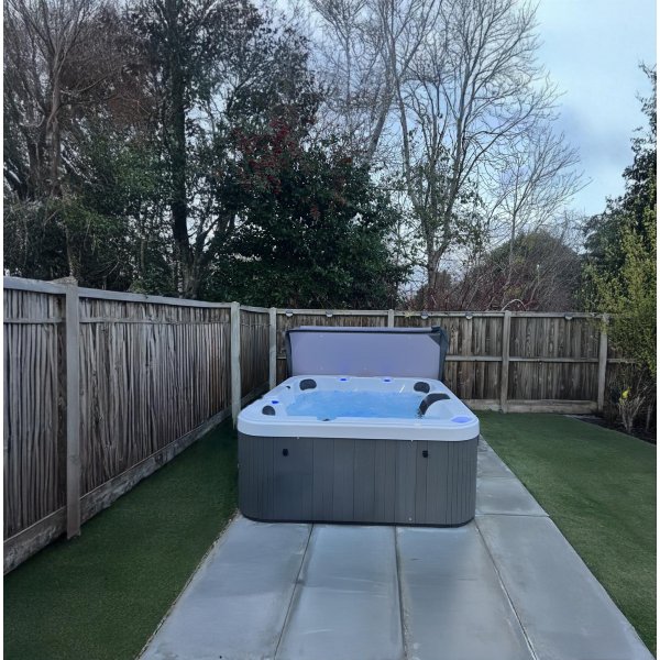 Spabad Zeus  Utespa fr 6 personer | Balboa & Lucite | Lyfco