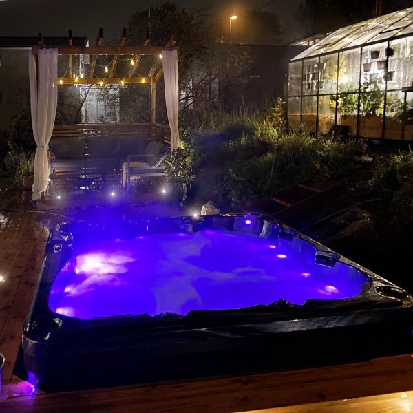 Spabad Poseidon Blackline  56 personer | Lucite akryl, Gecko cirkulationspump & Balboa system | 2026