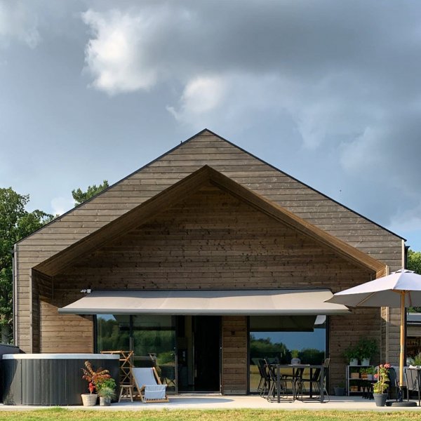 Terrassmarkis helkassett 6x3m | Motor & fjärrkontroll | Metalcraft Terrassmarkis helkassett 6x3m | Motor & fjärrkontroll | Metalcraft