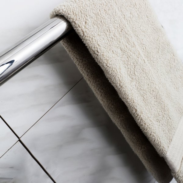 Elektrisk handdukstork R01B/BB Elektrisk handdukstork R01B/BB