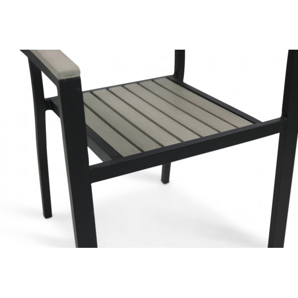 Trädgårdsstol i aluminium och komposit - FYNDVARA - FYNDVARA Trädgårdsstol i aluminium och komposit - FYNDVARA - FYNDVARA