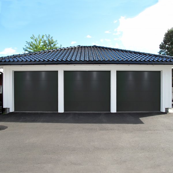 Garageport Takskjutport med fjärrstyrning | 2,4m bred Garageport Takskjutport med fjärrstyrning | 2,4m bred