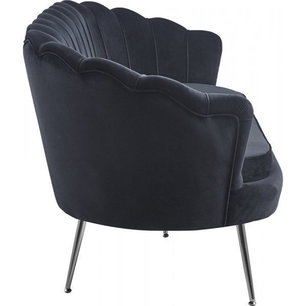 Kingsley 3-sits soffa – Svart sammet med kromben | Modern lyx & hög komfort Kingsley 3-sits soffa – Svart sammet med kromben | Modern lyx & hög komfort