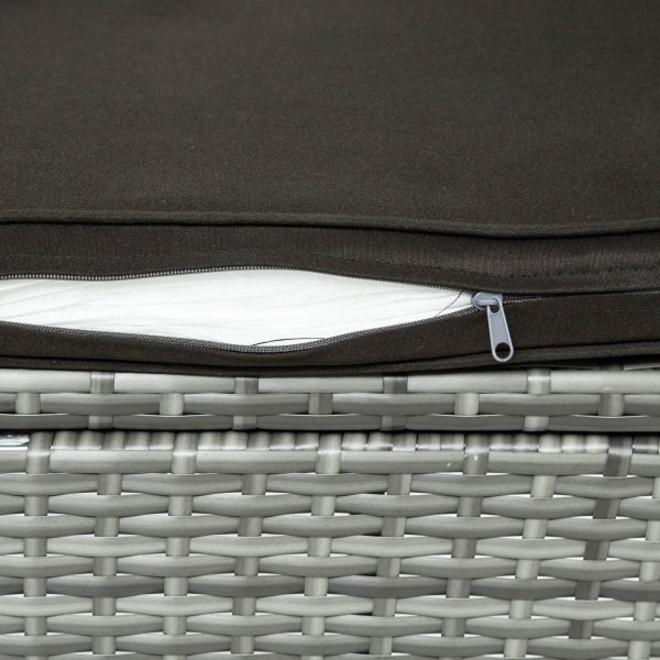 Matgrupp utembler med 8 stolar | Dynor ingr | Gr | Lyfco Lysekil