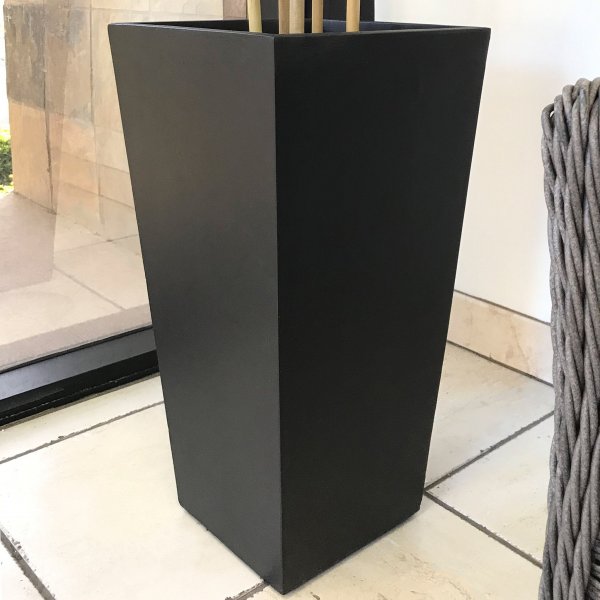 H�g fiberarmerad kruka f�r utomhusbruk - Granit/svart