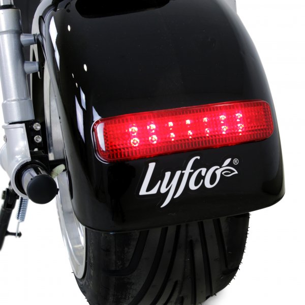 Retro fatscooter premium 2000W - LG litiumbatteri - Aluminiumfälgar Retro fatscooter premium 2000W - LG litiumbatteri - Aluminiumfälgar