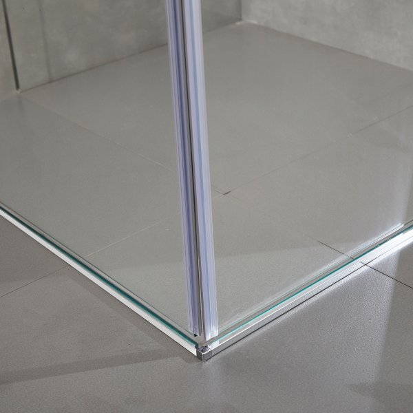 Duschhrna med raka drrar i 6mm skerhetsglas