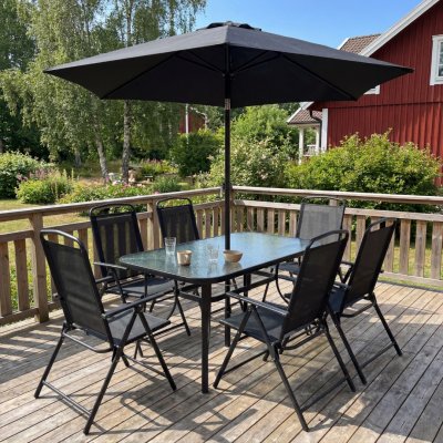 Växjö utegrupp komplett med bord | 6 positionsstolar och parasoll | Svart |