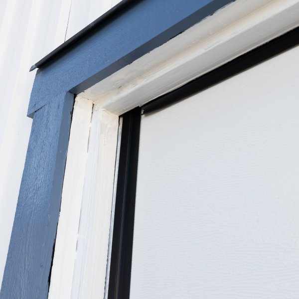 Garageport Takskjutport med fjärrstyrning | 2,4m bred Garageport Takskjutport med fjärrstyrning | 2,4m bred