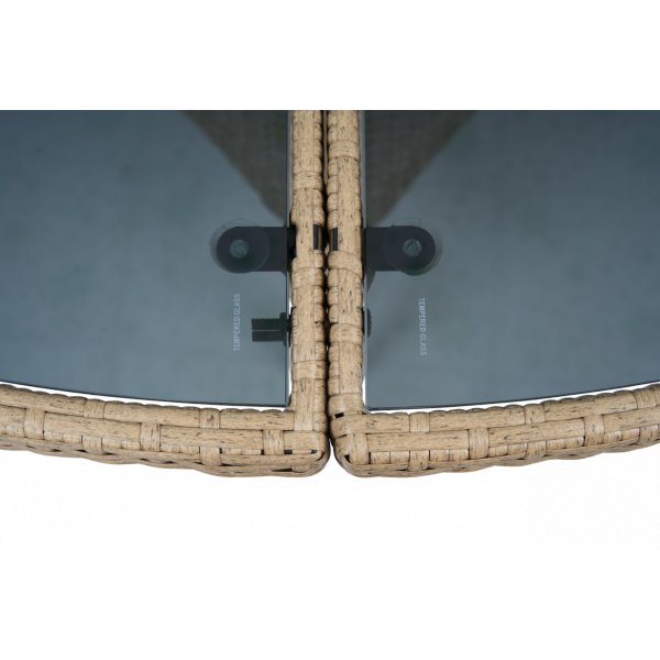 Rund matgrupp 8 stolar i beige � Tyl�sand