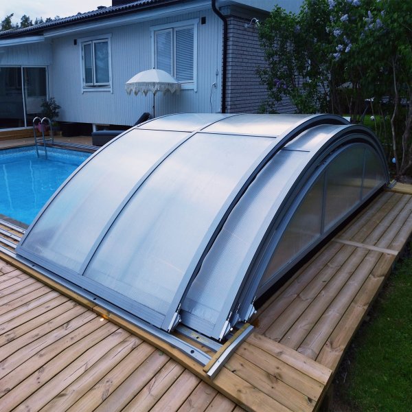 Pooltak 4x8m med sidodörr | Skjutbart - Aluminium Pooltak 4x8m med sidodörr | Skjutbart - Aluminium