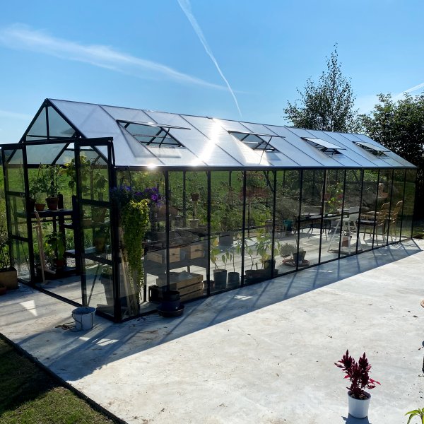 Glasväxthus 19m² | 5 års stormgaranti | 4mm säkerhetsglas Glasväxthus 19m² | 5 års stormgaranti | 4mm säkerhetsglas