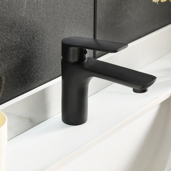 Badrumspaket | Tålig sintrad sten | LED-spegel | Cirrus White Badrumspaket | Tålig sintrad sten | LED-spegel | Cirrus White