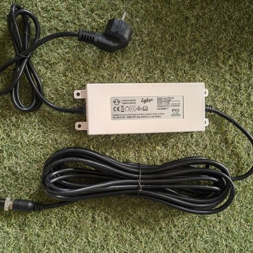 Robotgrsklippare 1500m | Lyfco E1800-1 WiFi